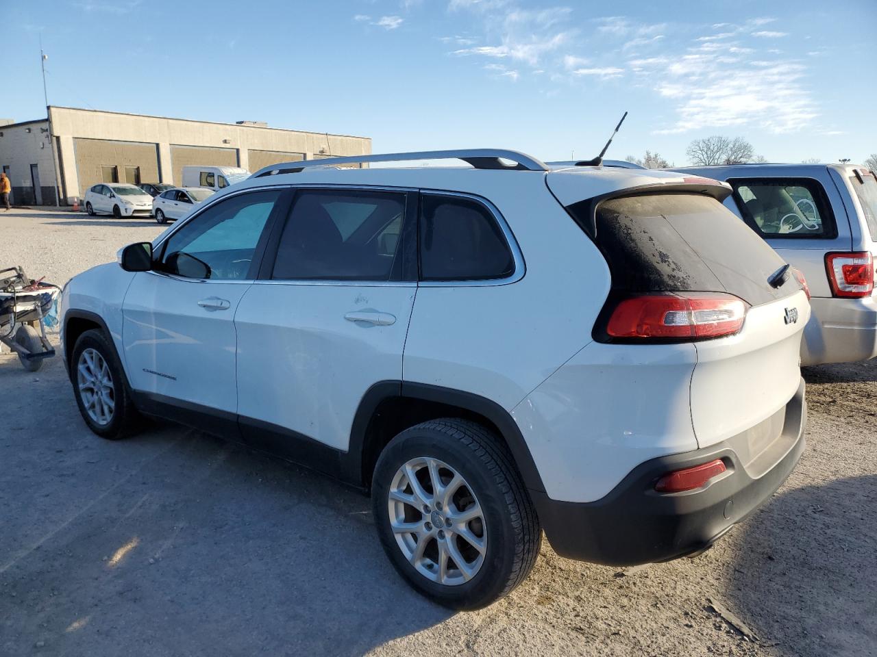 Image 2 of 2014 JEEP CHEROKEE LATITUDE 2014 with VIN 1C4PJLCB7EW185193