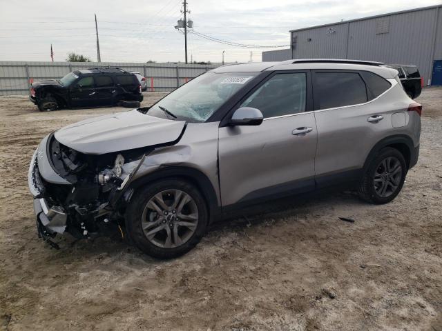 Изображение 1 2022 KIA SELTOS S 2022 с VIN KNDEU2AA1N7317748