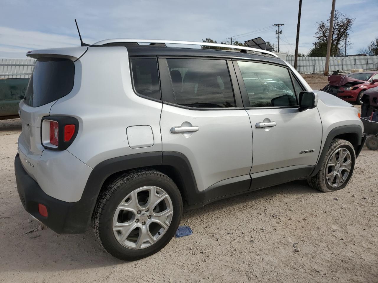 Image 3 of 2018 JEEP RENEGADE LIMITED 2018 with VIN ZACCJADB1JPJ19907