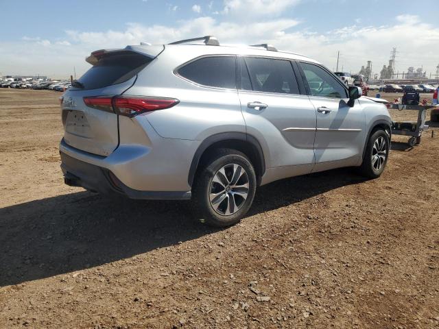 Image 3 of 2020 TOYOTA HIGHLANDER XLE 2020 with VIN 5TDHZRAH7LS008213