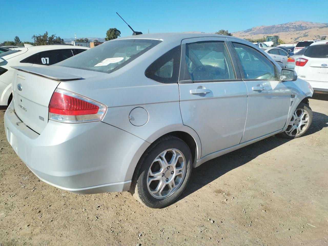 Obraz 3 z 2008 FORD FOCUS SE 2008 z VIN 1FAHP35N88W132359
