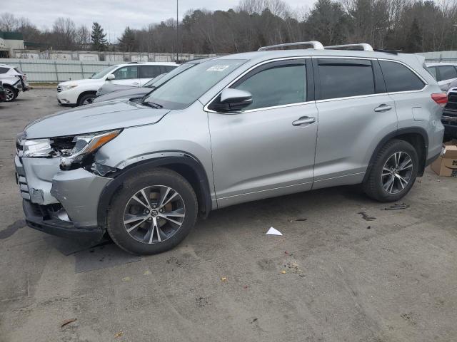 2018 TOYOTA HIGHLANDER LE 2018 image