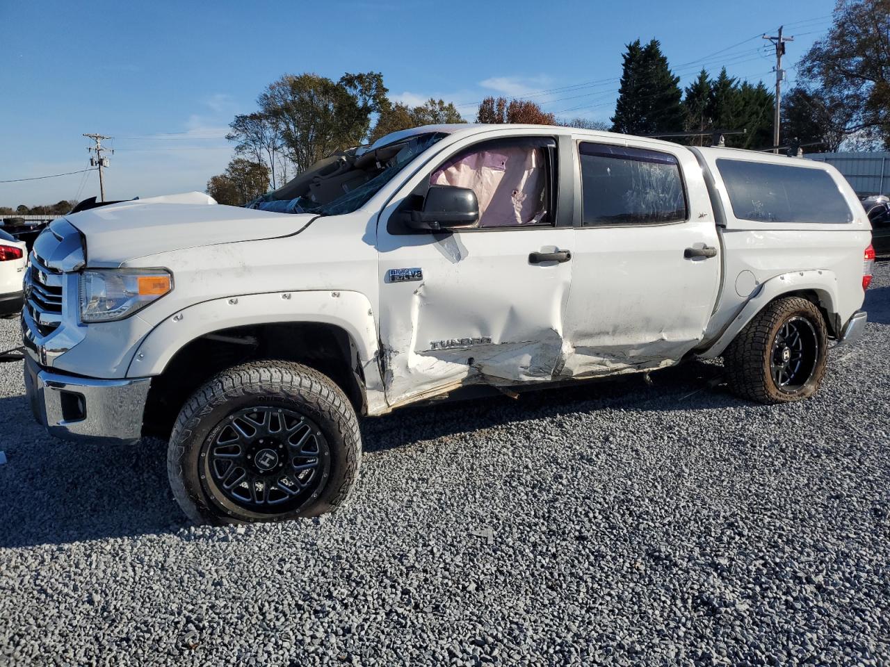 2016 TOYOTA TUNDRA CREWMAX SR5 2016 image