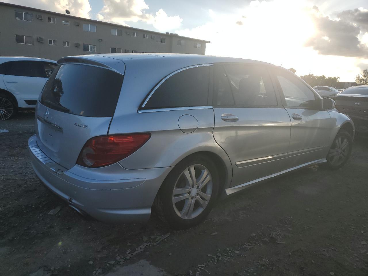 Изображение 3 2008 MERCEDES-BENZ R 350 2008 с VIN 4JGCB65E58A064731