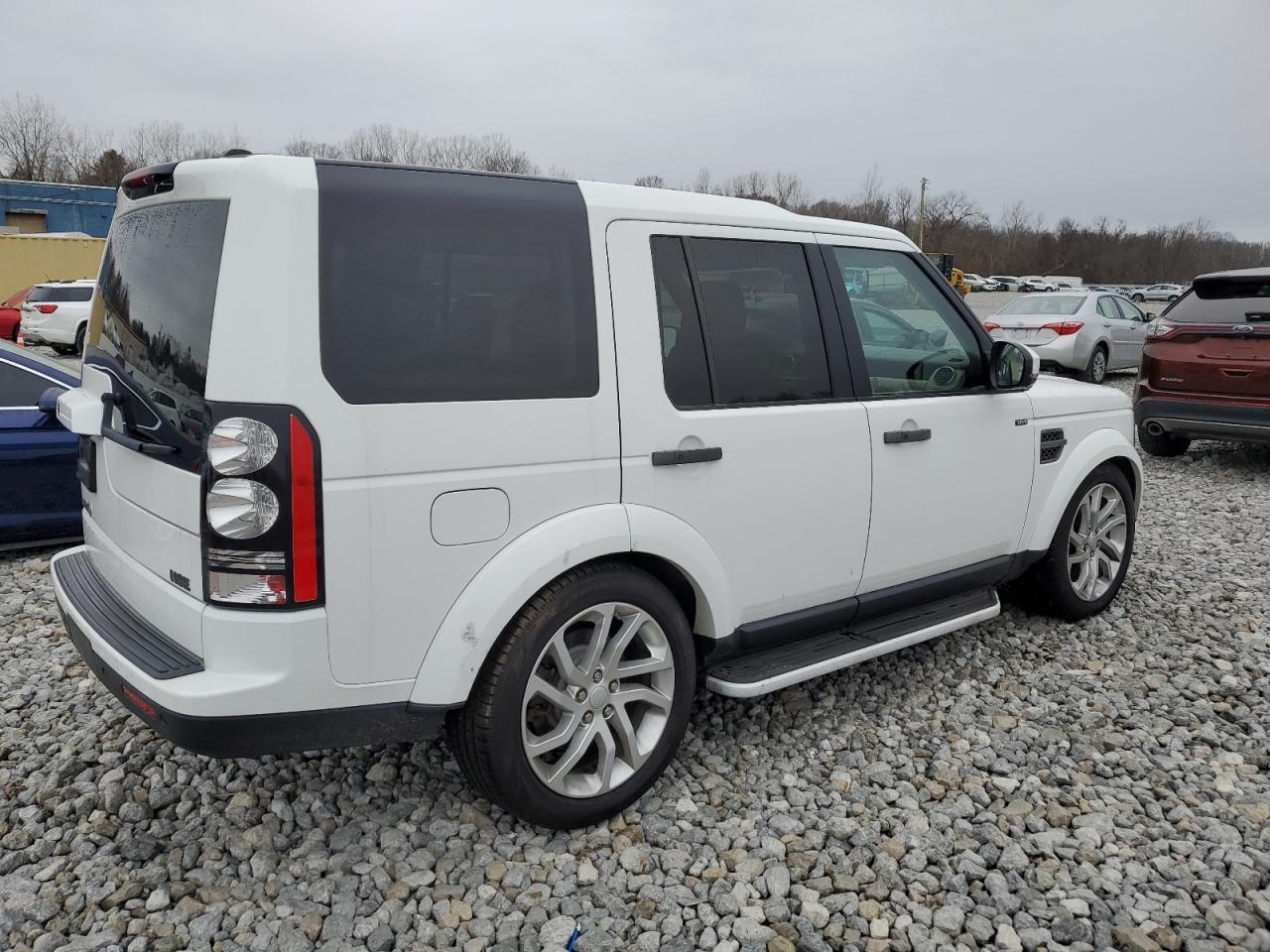 Image 3 of 2016 LAND ROVER LR4 HSE 2016 with VIN SALAG2V63GA835225