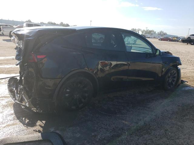 Obraz 3 z 2022 TESLA MODEL Y  2022 z VIN 7SAYGDEE3NF308818