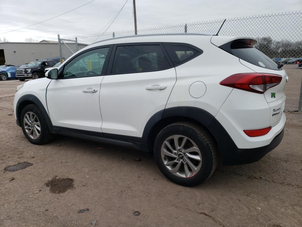 Изображение 2 2016 HYUNDAI TUCSON LIMITED 2016 с VIN KM8J33A41GU062083
