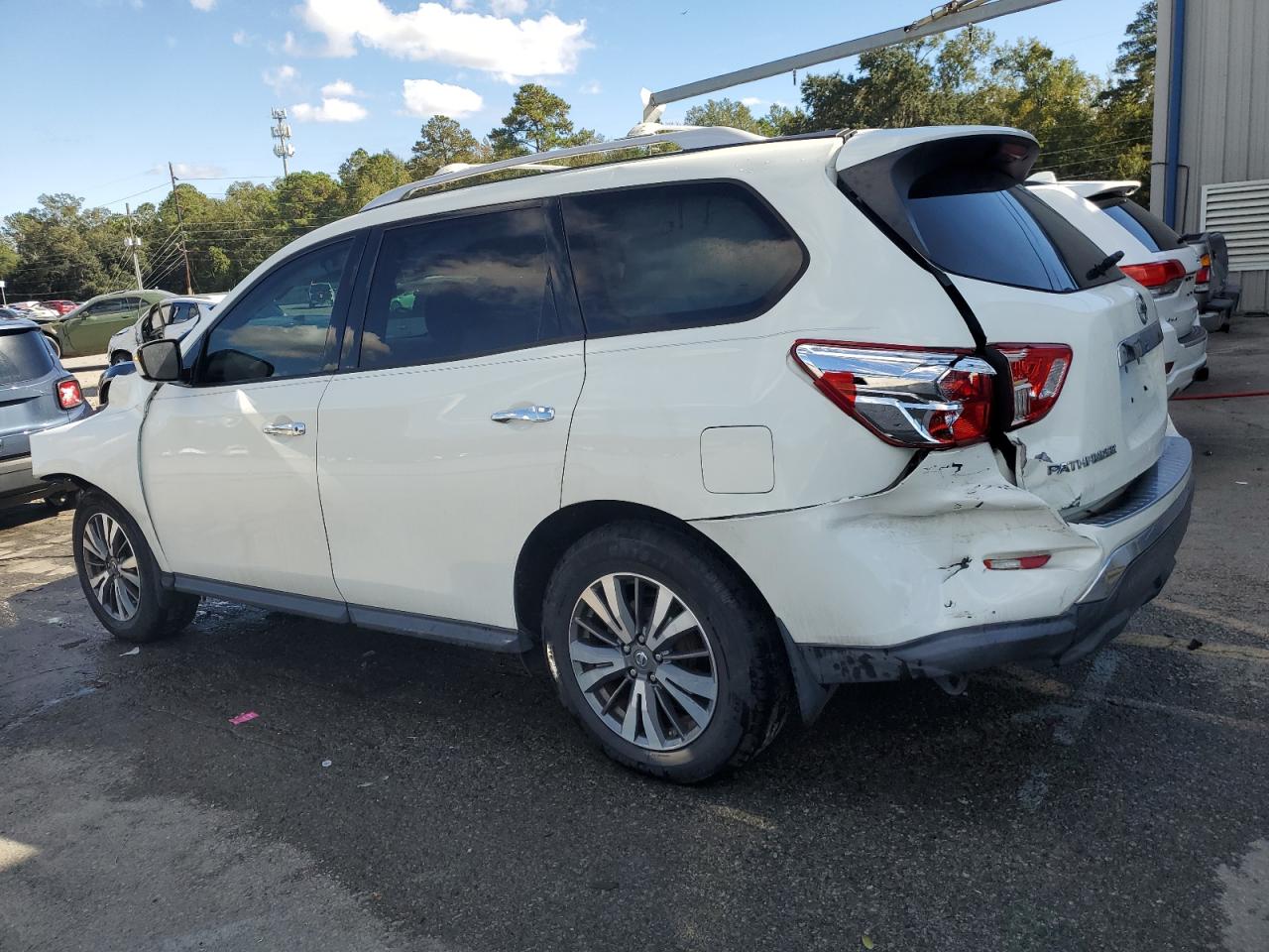 Image 2 of 2017 NISSAN PATHFINDER S 2017 with VIN 5N1DR2MN5HC692433
