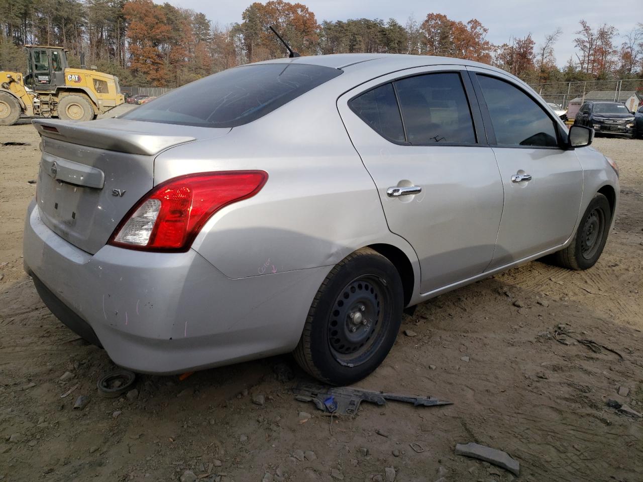 Obraz 3 z 2019 NISSAN VERSA S 2019 z VIN 3N1CN7AP1KL857357