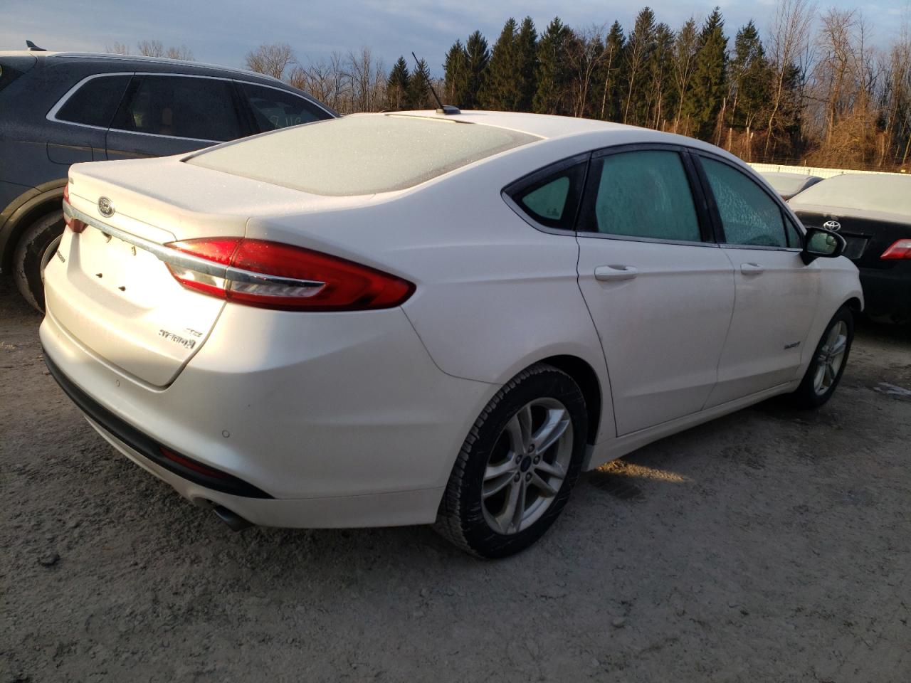 Изображение 3 2018 FORD FUSION SE HYBRID 2018 с VIN 3FA6P0LU4JR235495