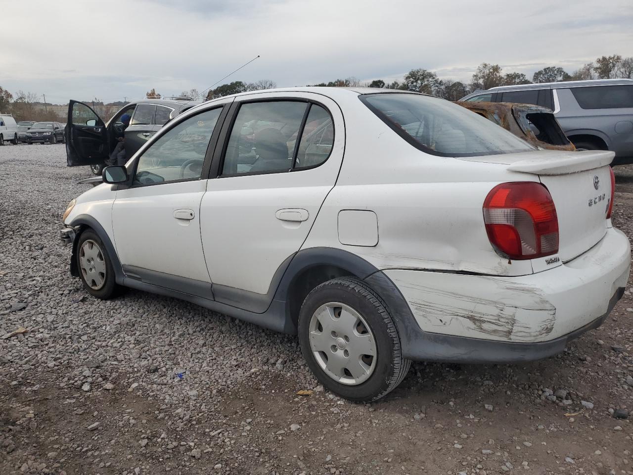 Image 2 of 2001 TOYOTA ECHO  2001 with VIN JTDBT123710144787