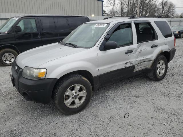Image 1 of 2005 FORD ESCAPE XLT 2005 with VIN 1FMYU93145KC96079