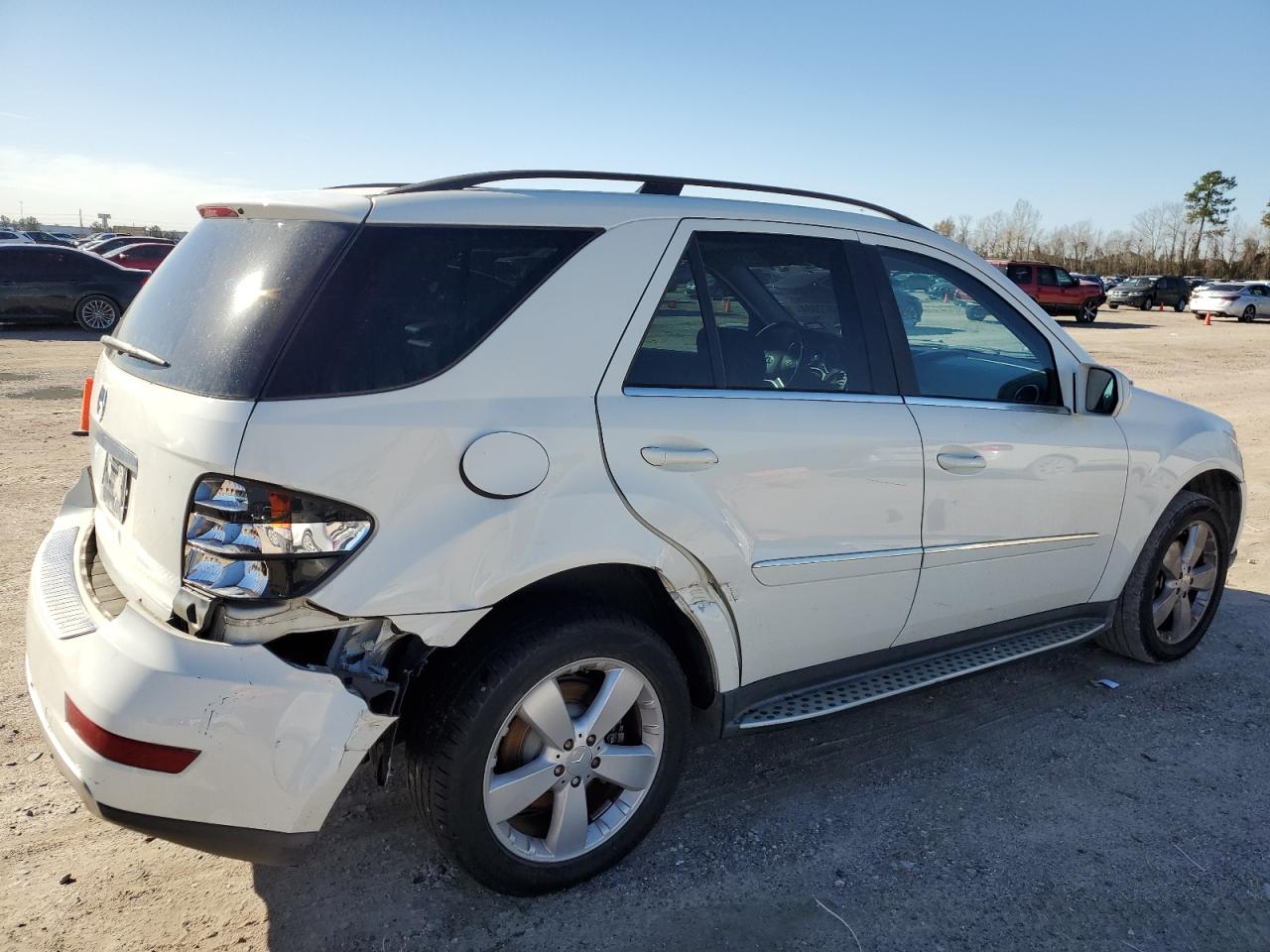 Image 3 of 2010 MERCEDES-BENZ ML 350 2010 with VIN 4JGBB5GB6AA536174