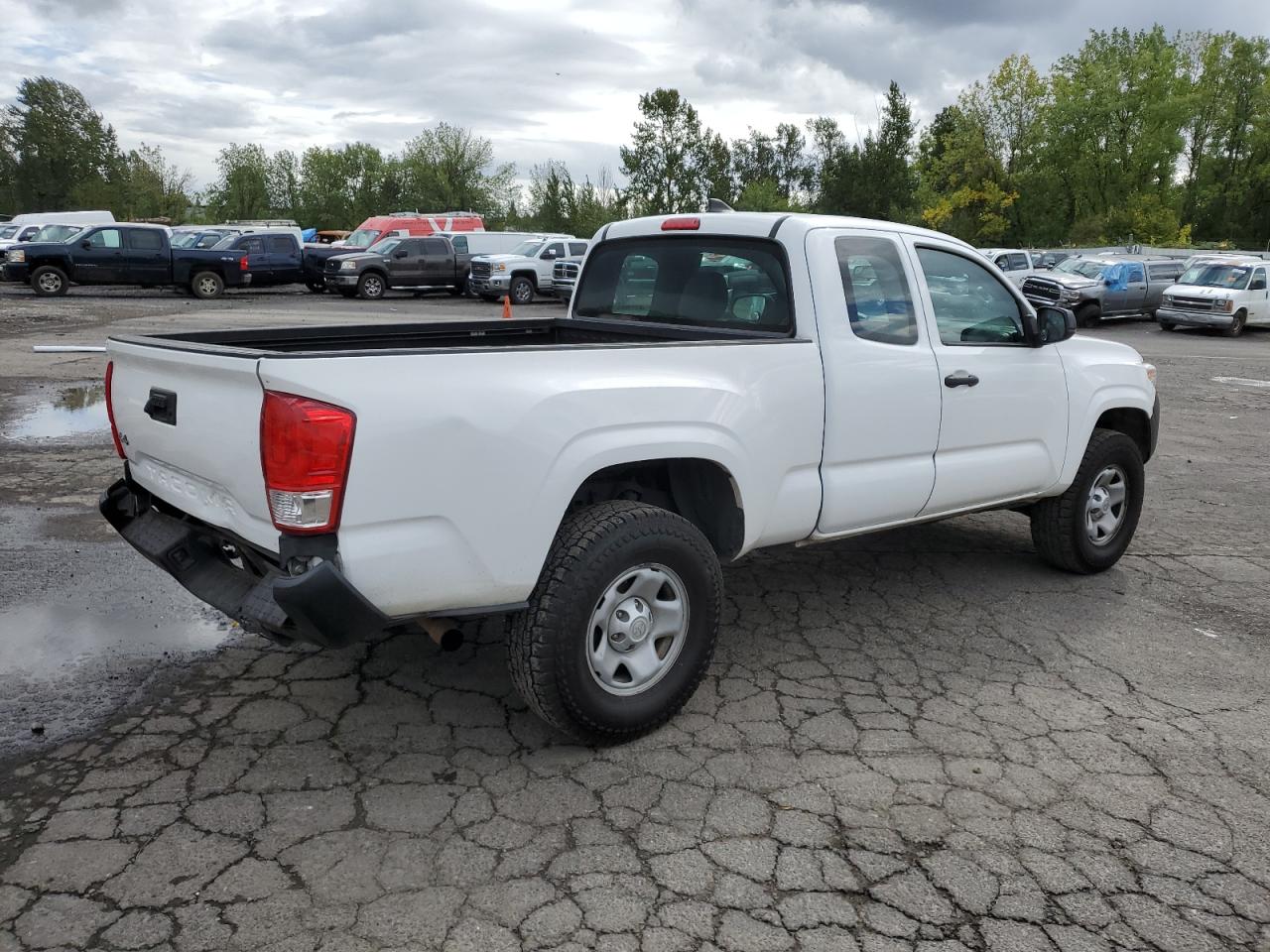 Изображение 3 2017 TOYOTA TACOMA ACCESS CAB 2017 с VIN 5TFSX5EN6HX051365