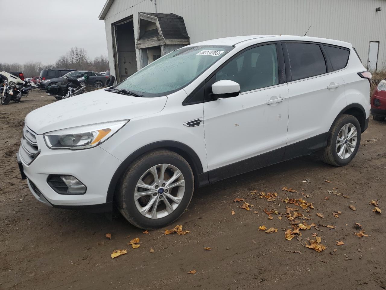 Изображение 1 2017 FORD ESCAPE SE 2017 с VIN 1FMCU0GD8HUC97657