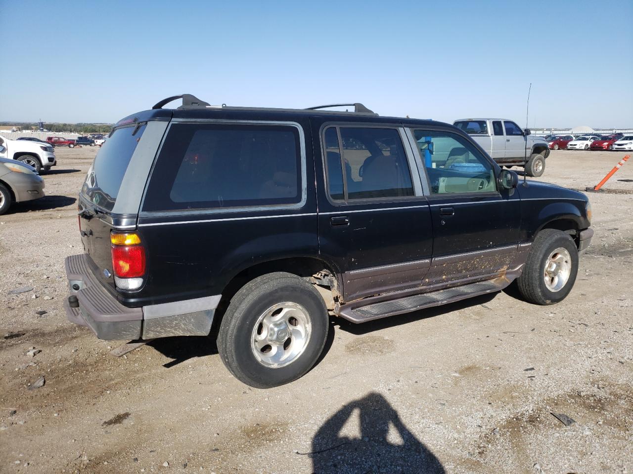 Изображение 3 1995 FORD EXPLORER  1995 с VIN 1FMDU34X0SUB84345