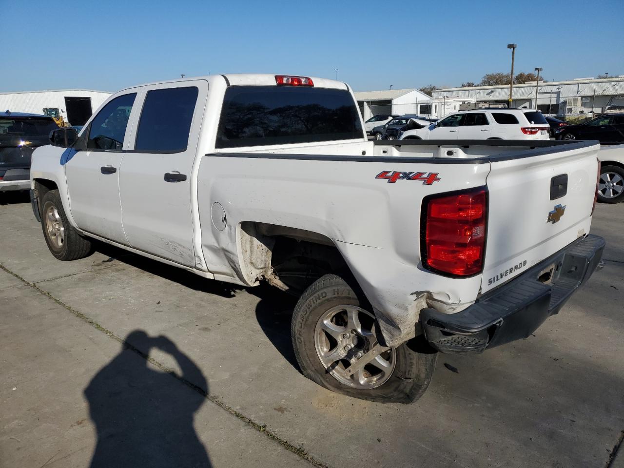 Image 2 of 2015 CHEVROLET SILVERADO K1500 2015 with VIN 3GCUKPEC3FG425465