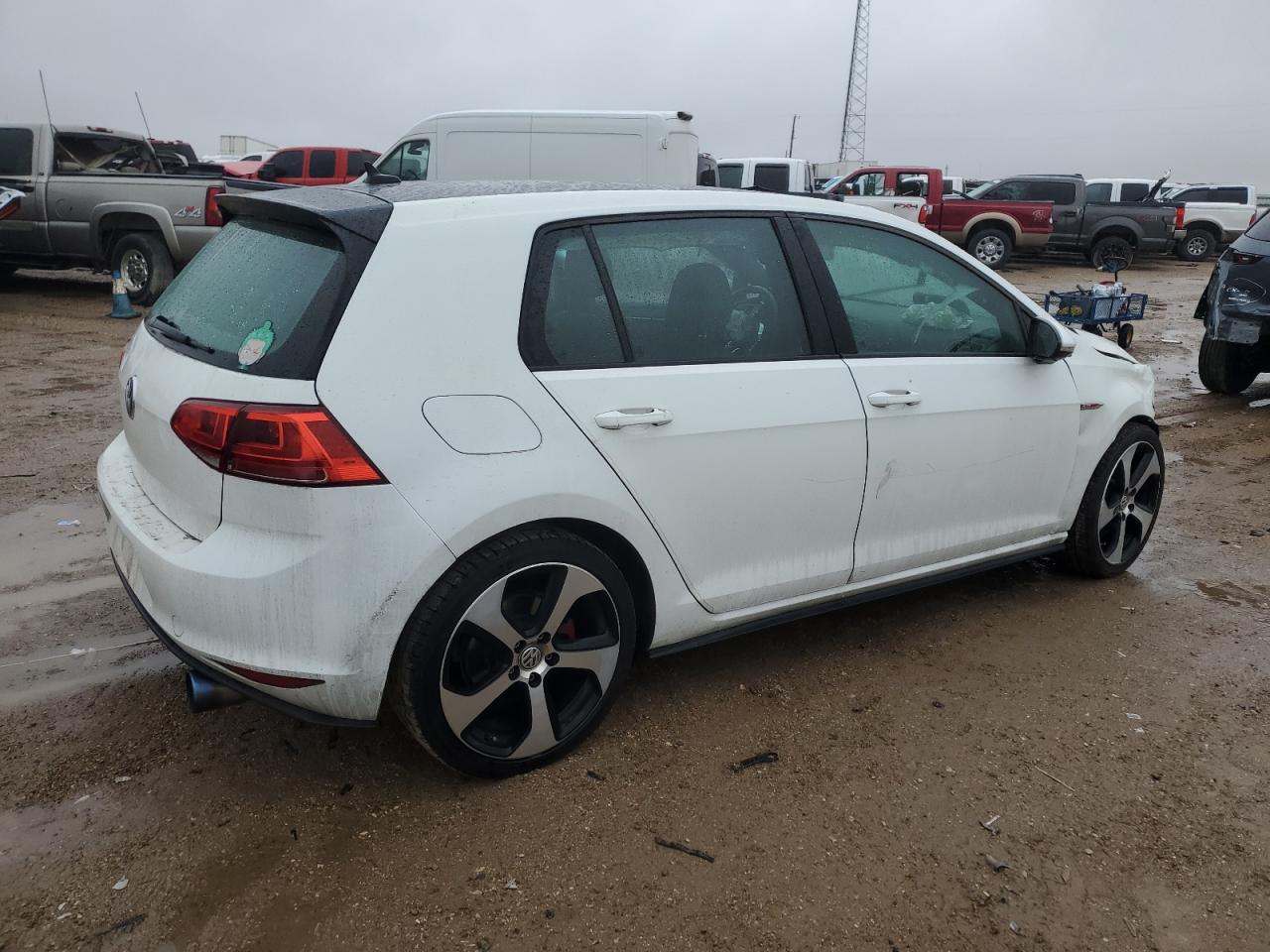 Image 3 of 2017 VOLKSWAGEN GTI S 2017 with VIN 3VW5T7AU7HM017231
