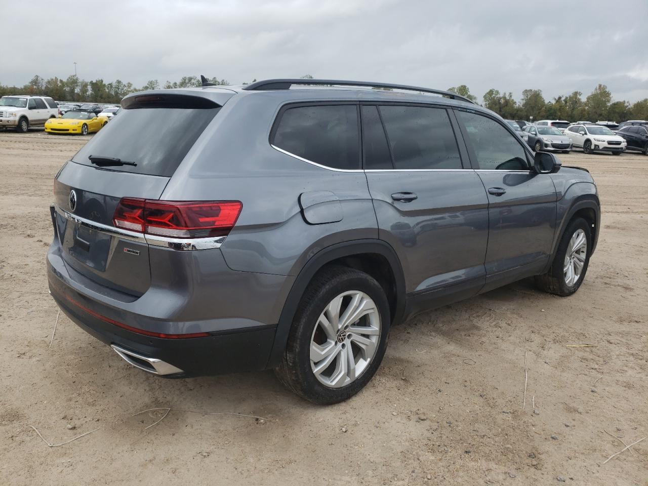 Obraz 3 z 2021 VOLKSWAGEN ATLAS SE 2021 z VIN 1V2HR2CA9MC593918