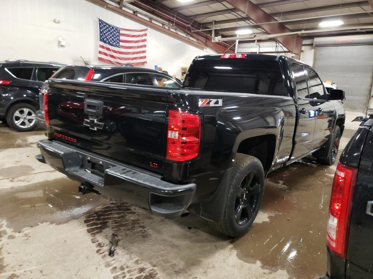 Image 3 of 2019 CHEVROLET SILVERADO LD K1500 LT 2019 with VIN 2GCVKPEC8K1211062
