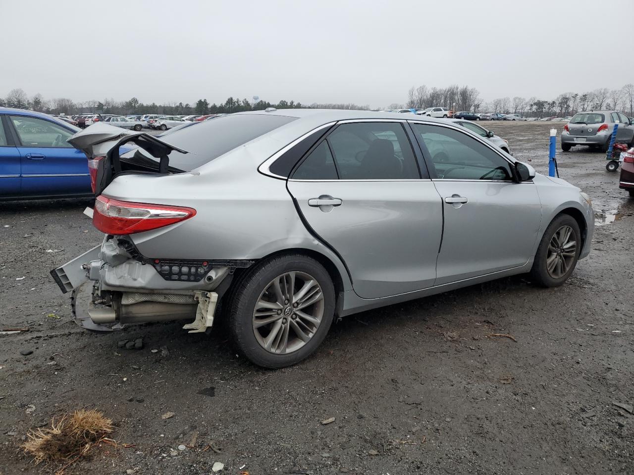 Image 3 of 2015 TOYOTA CAMRY LE 2015 with VIN 4T1BF1FK9FU913939