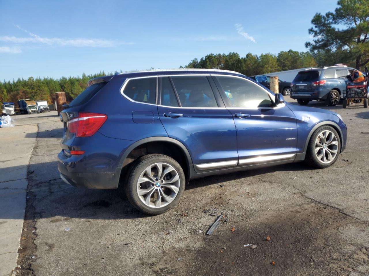 Obraz 3 z 2016 BMW X3 XDRIVE28I 2016 z VIN 5UXWX9C56G0D83407