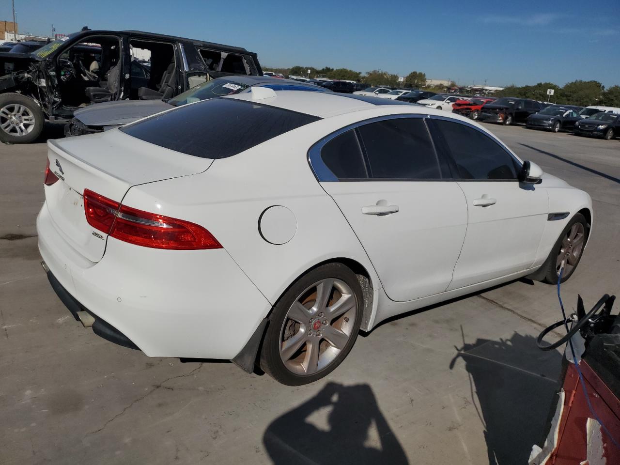 Изображение 3 2017 JAGUAR XE PREMIUM 2017 с VIN SAJAD4BG7HA969022