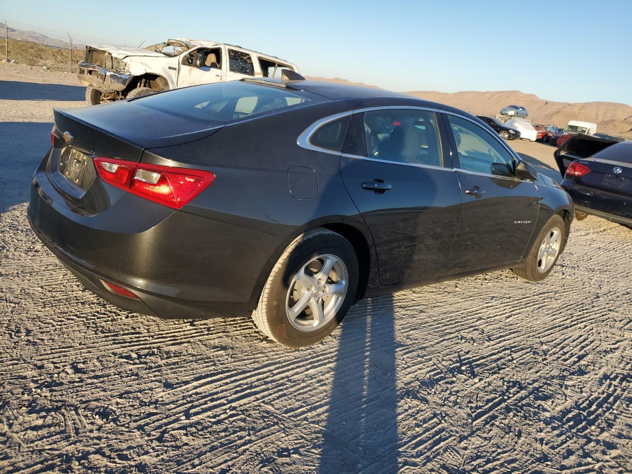 Изображение 3 2018 CHEVROLET MALIBU LS 2018 с VIN 1G1ZB5ST9JF160293