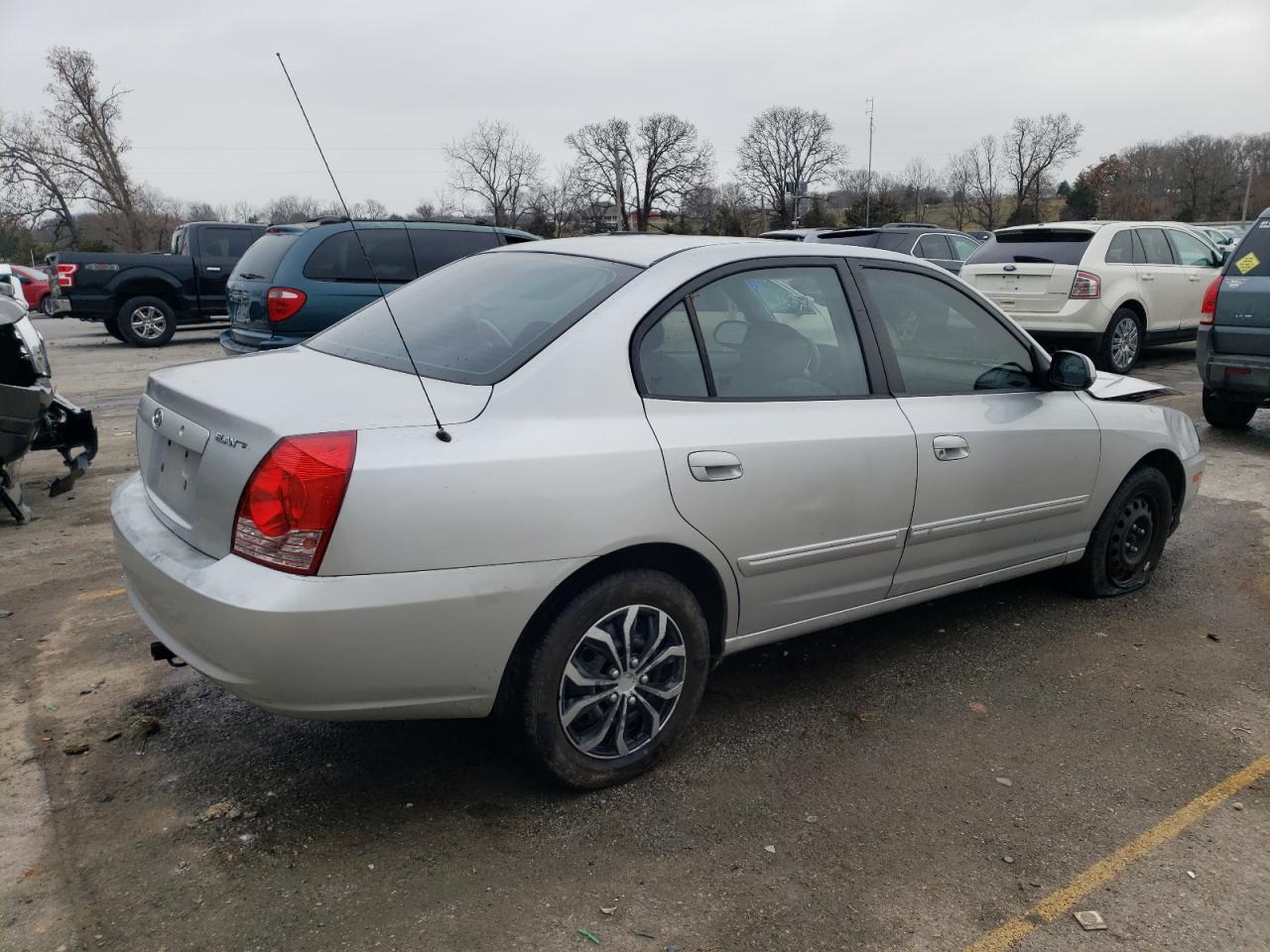 Image 3 of 2006 HYUNDAI ELANTRA GLS 2006 with VIN KMHDN46D26U366365