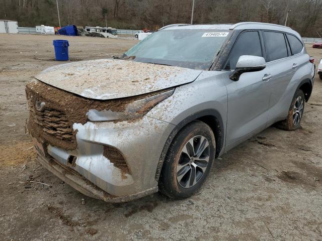 Obraz 1 z 2022 TOYOTA HIGHLANDER XLE 2022 z VIN 5TDGZRAH7NS092578