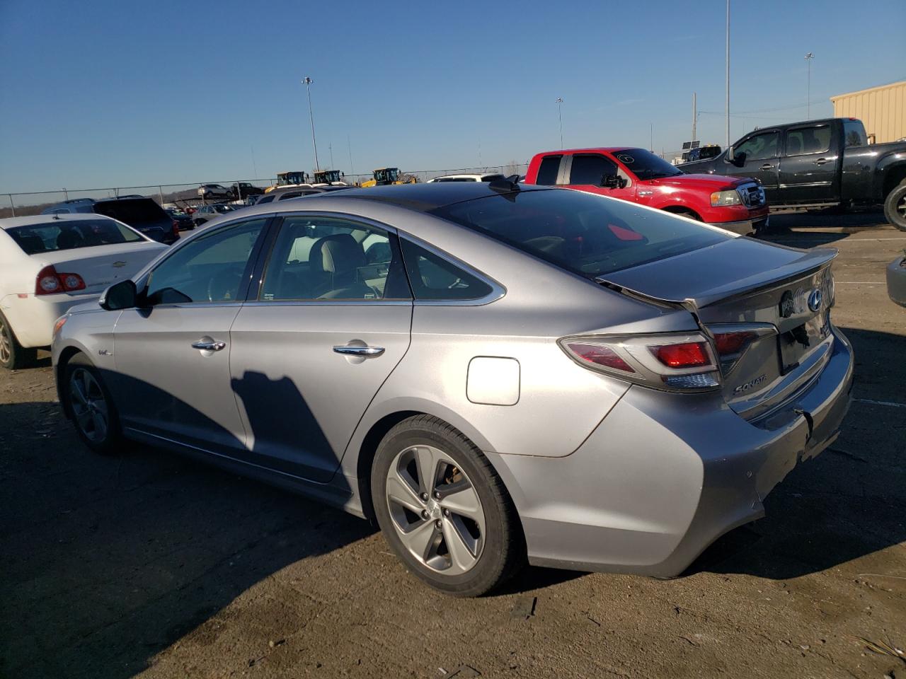 Image 2 of 2016 HYUNDAI SONATA HYBRID 2016 with VIN KMHE34L12GA032022