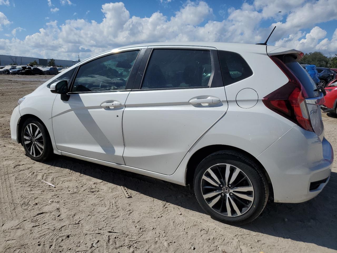 Image 2 of 2018 HONDA FIT EX 2018 with VIN 3HGGK5H85JM736500