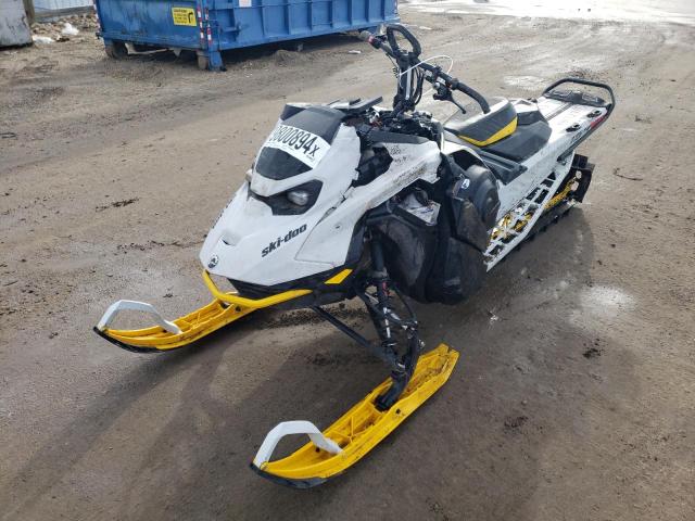Image 2 of 2023 SKI DOO SUMMIT 2023 with VIN YH2SCGPFXPR000613