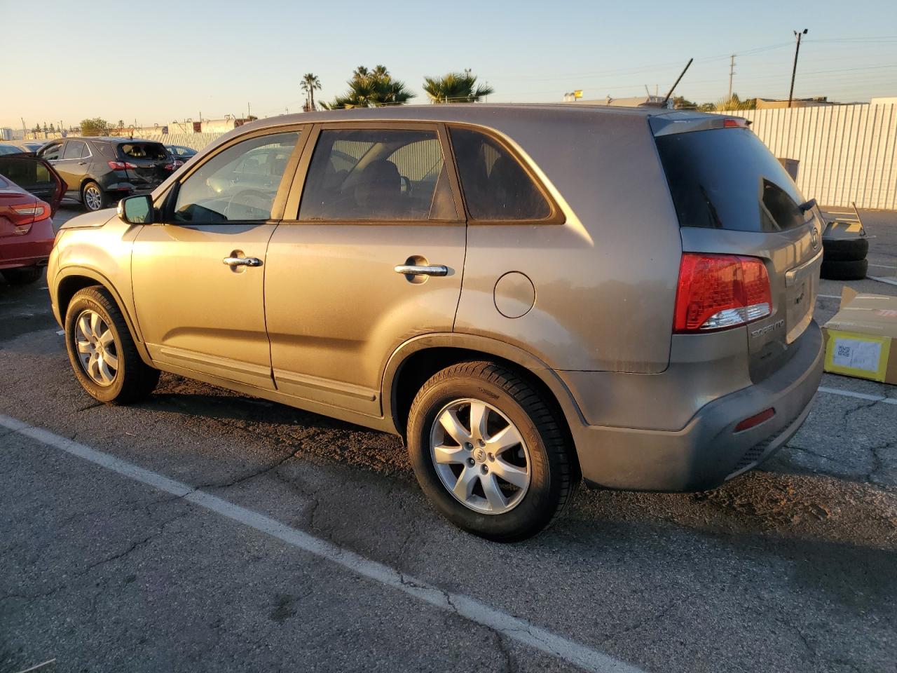 Изображение 2 2013 KIA SORENTO LX 2013 с VIN 5XYKT3A15DG345534