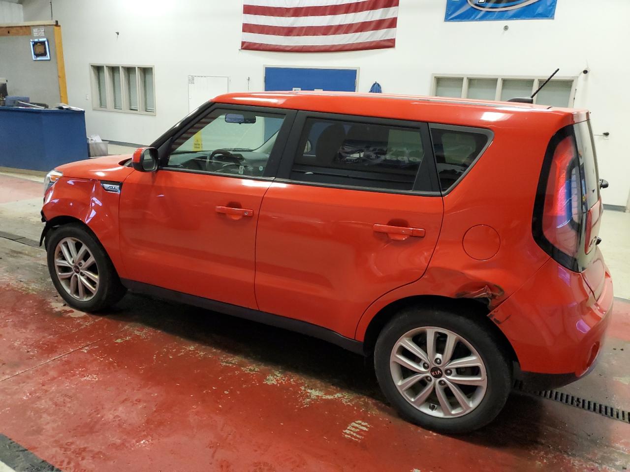 Image 2 of 2019 KIA SOUL + 2019 with VIN KNDJP3A51K7632852