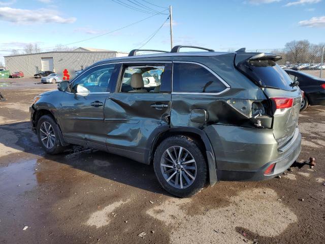 Image 2 of 2018 TOYOTA HIGHLANDER SE 2018 with VIN 5TDJZRFH3JS826531