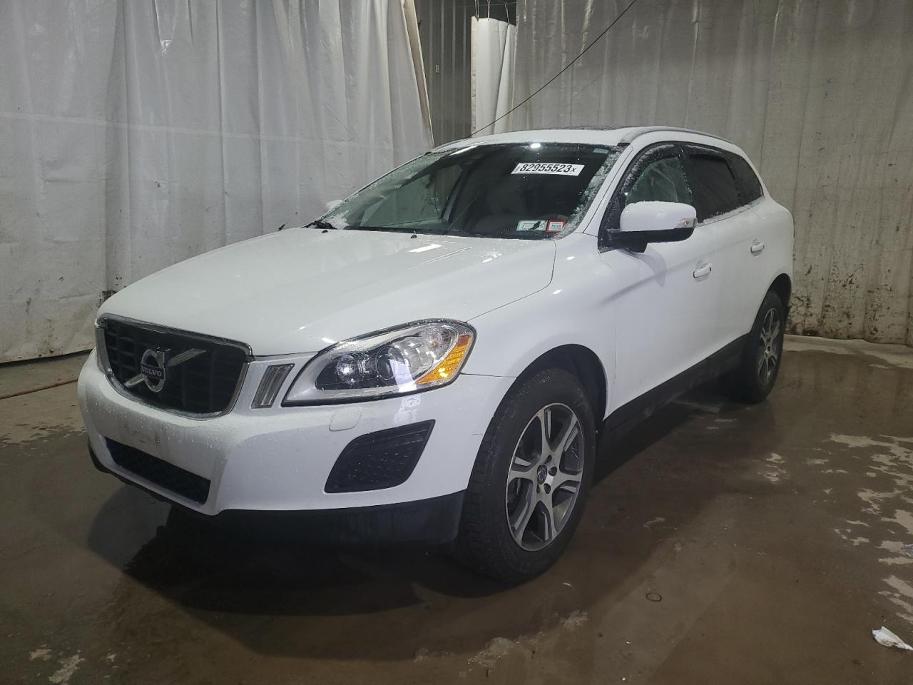 Image 1 of 2013 VOLVO XC60 T6 2013 with VIN YV4902DZ2D2379229