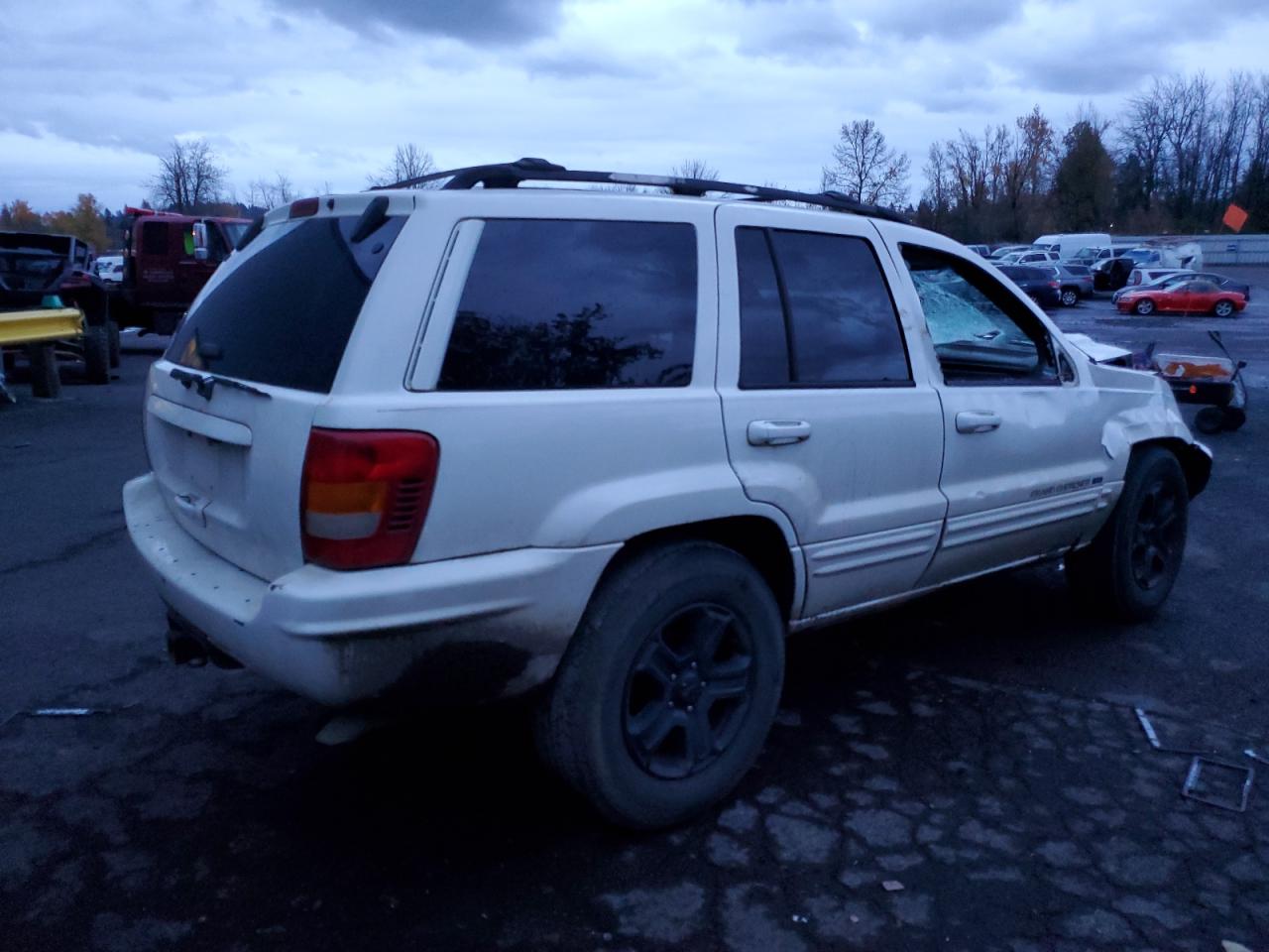 Image 3 of 2000 JEEP GRAND CHEROKEE LIMITED 2000 with VIN 1J4GW58N2YC412371