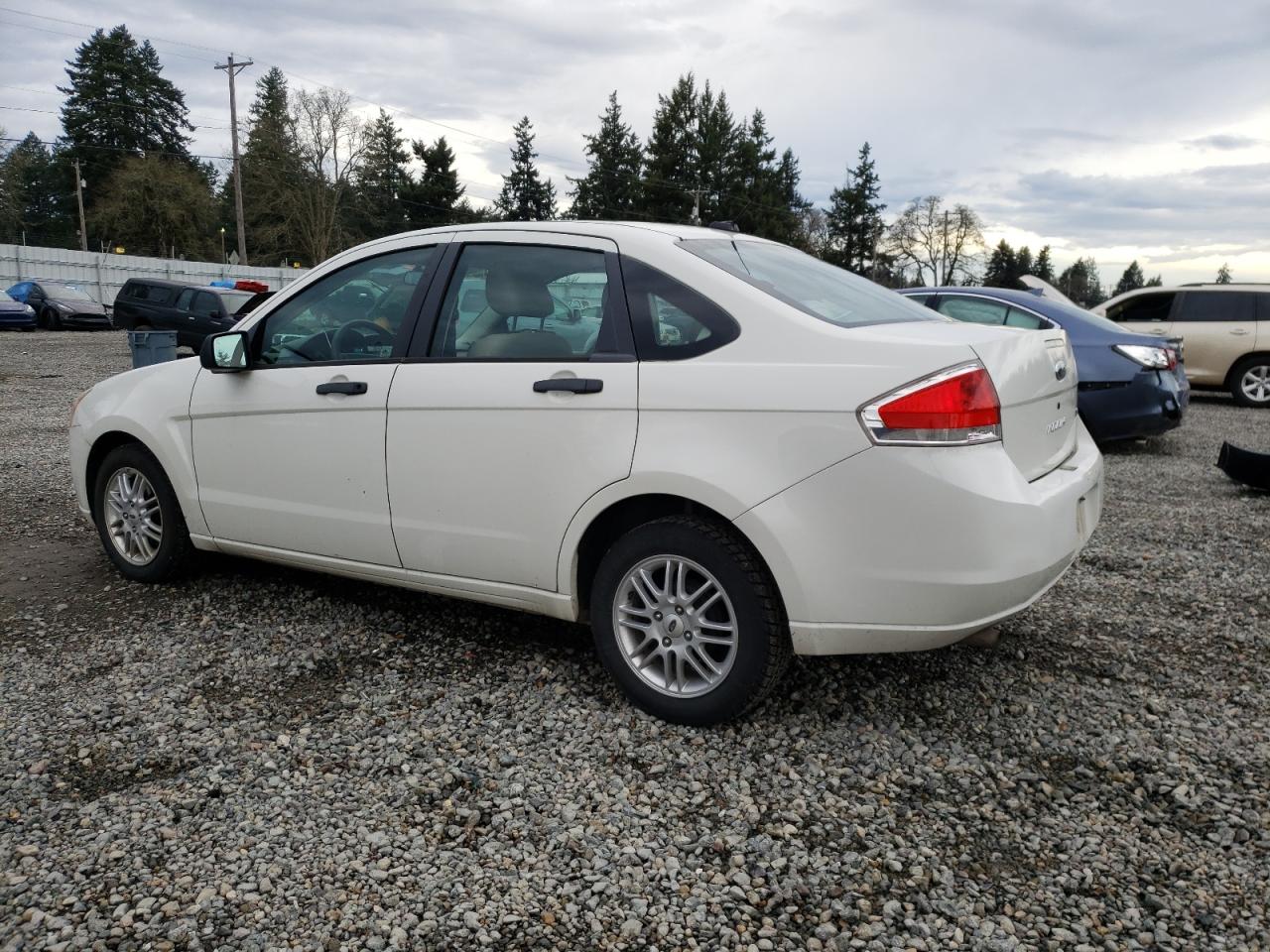 Изображение 2 2009 FORD FOCUS SE 2009 с VIN 1FAHP35N89W177710