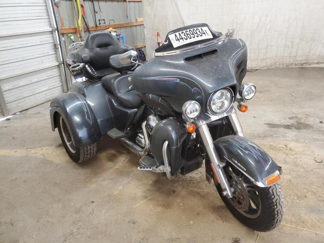 Obraz 1 z 2015 HARLEY-DAVIDSON FLHTCUTG TRI GLIDE ULTRA 2015 z VIN 1HD1MAL16FB862220