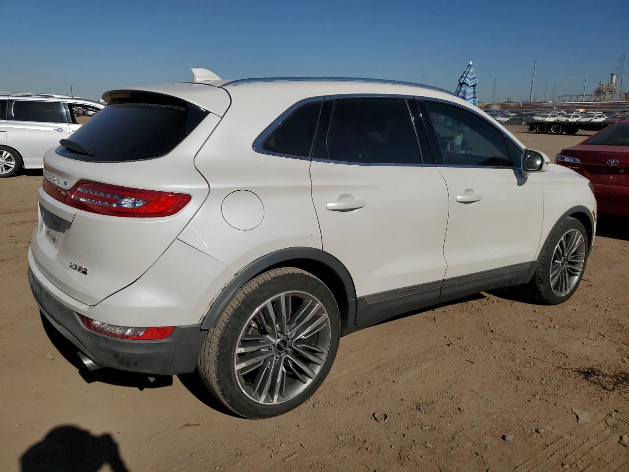 Изображение 3 2015 LINCOLN MKC  2015 с VIN 5LMTJ2AH8FUJ18995