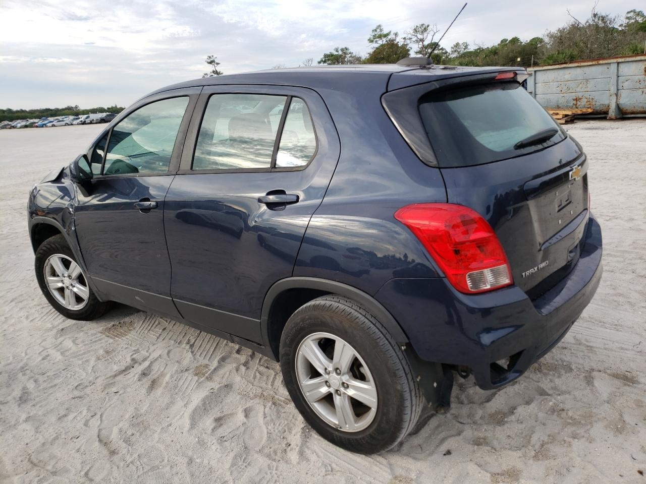 Obraz 2 z 2019 CHEVROLET TRAX LS 2019 z VIN 3GNCJNSB4KL193322