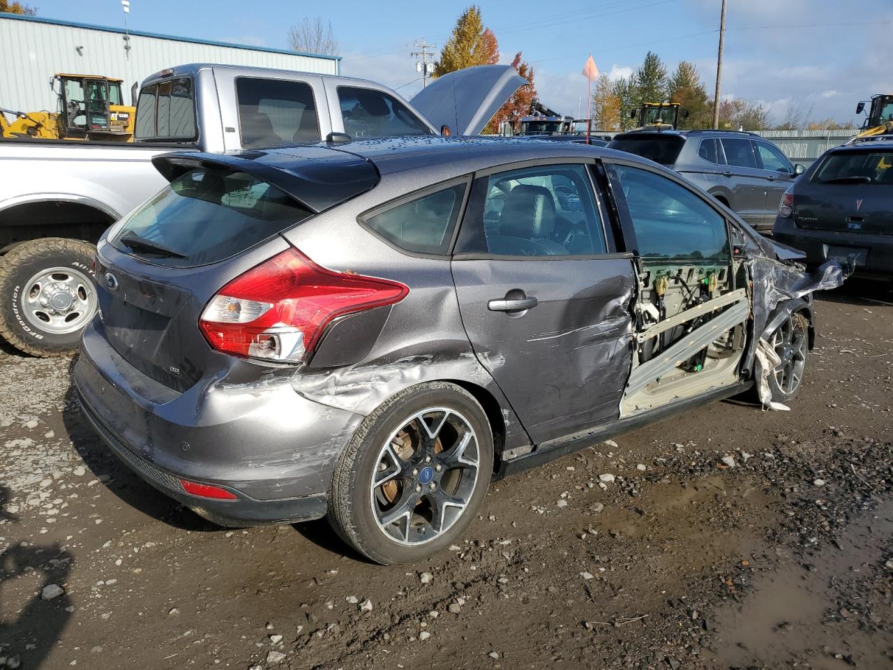 Image 3 of 2013 FORD FOCUS SE 2013 with VIN 1FADP3K2XDL201301
