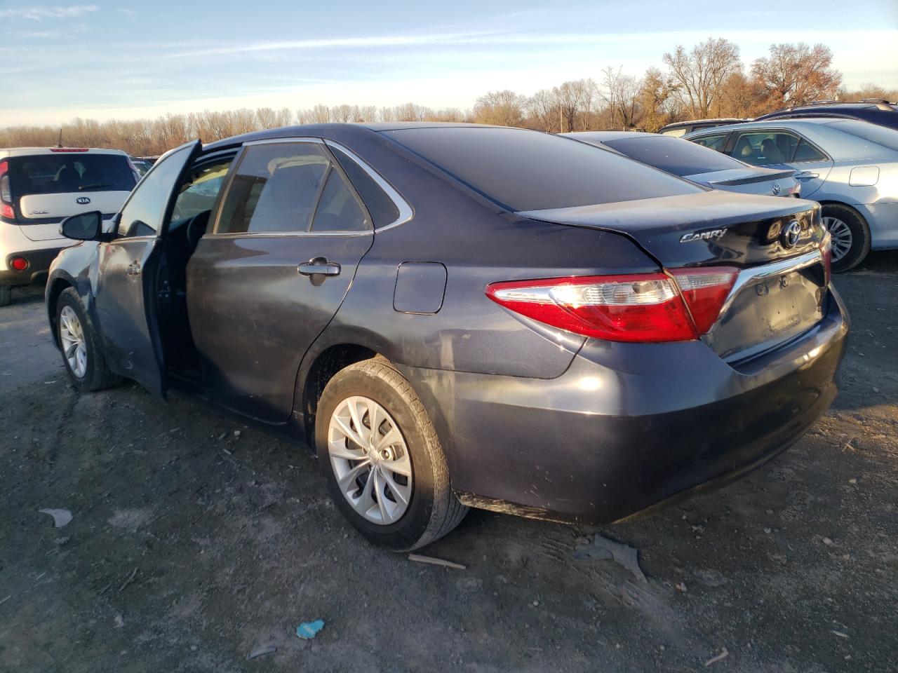 Изображение 2 2017 TOYOTA CAMRY LE 2017 с VIN 4T1BF1FK5HU652084