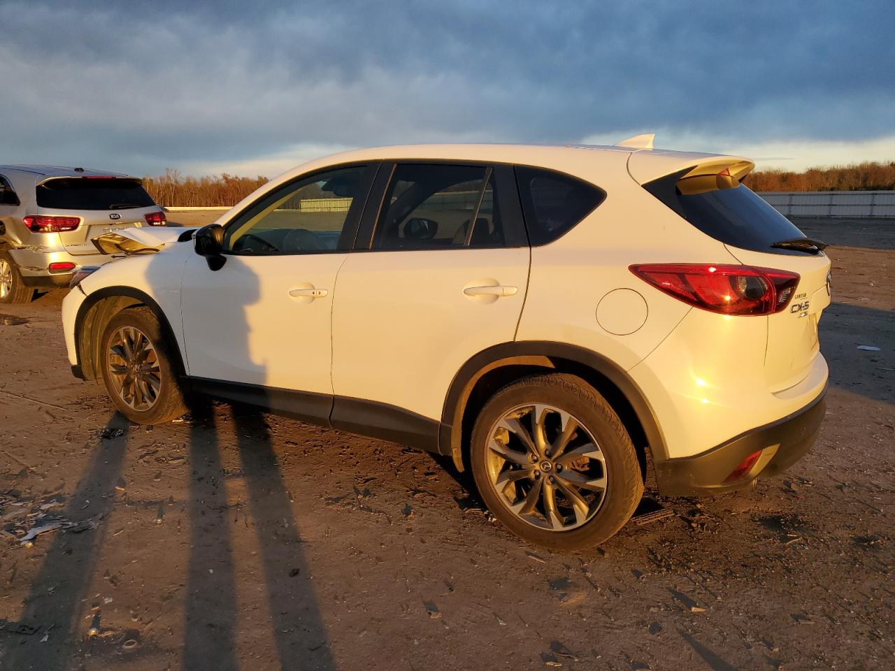 Изображение 2 2016 MAZDA CX-5 GT 2016 с VIN JM3KE4DYXG0717458