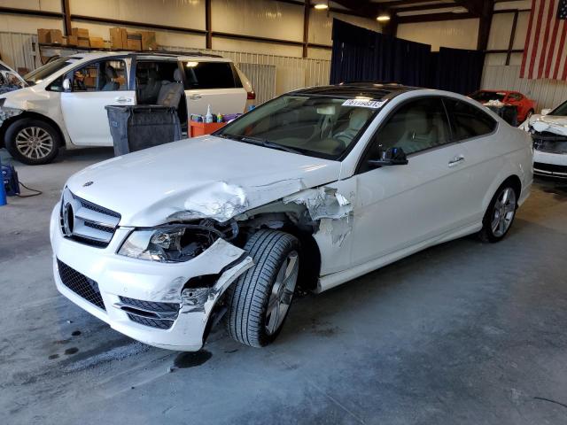 Image 1 of 2013 MERCEDES-BENZ C 250 2013 with VIN WDDGJ4HB9DF986677