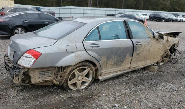 Obraz 3 z 2010 MERCEDES-BENZ S 550 2010 z VIN WDDNG7BB1AA332474