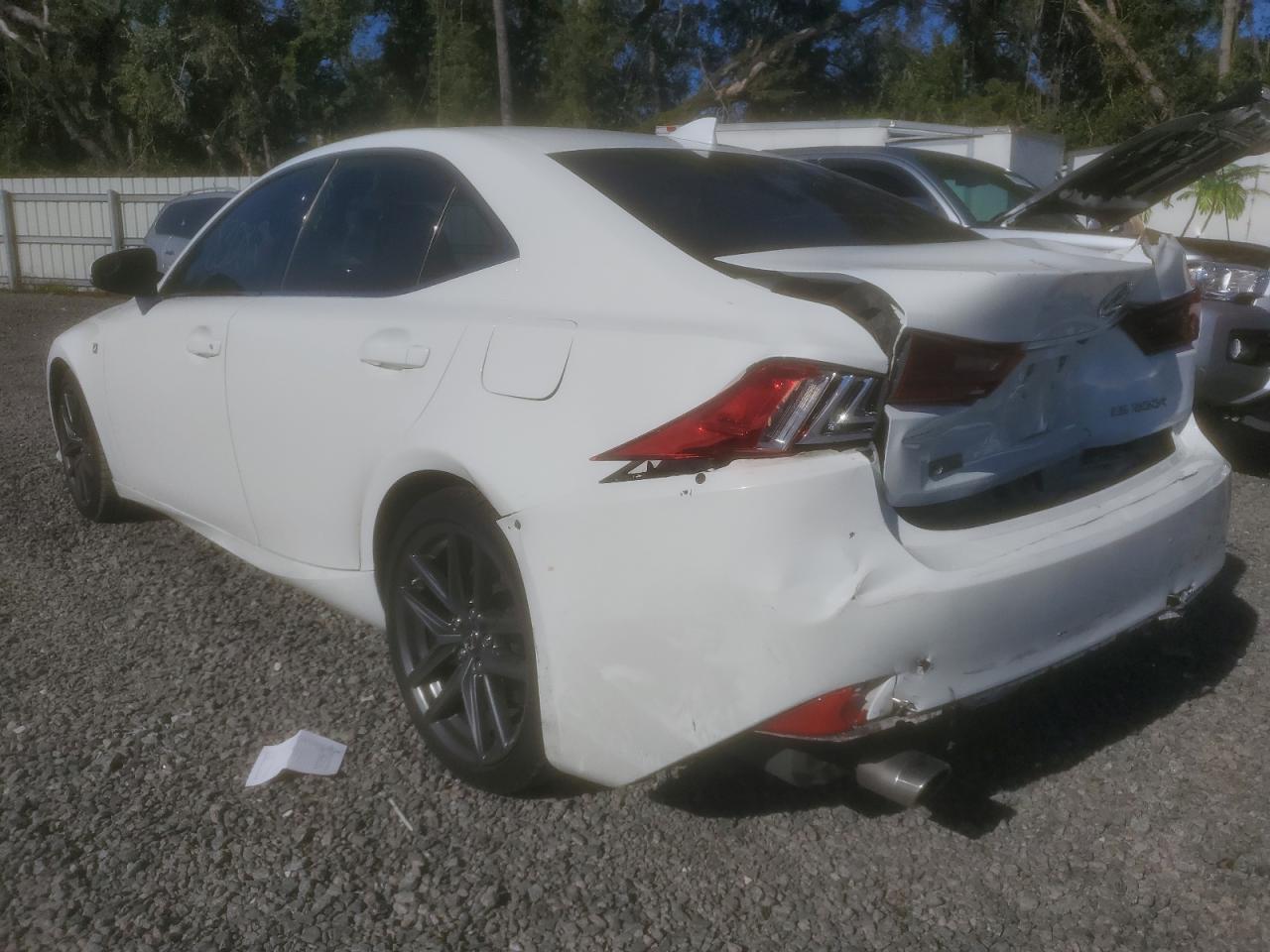 Obraz 2 z 2016 LEXUS IS 200T 2016 z VIN JTHBA1D21G5017649