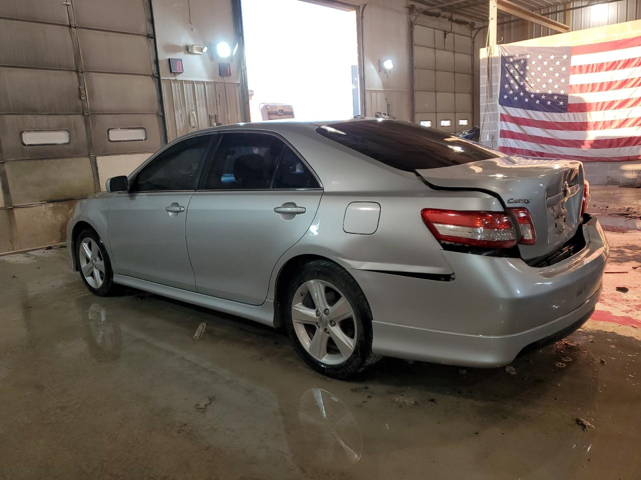 Obraz 2 z 2011 TOYOTA CAMRY BASE 2011 z VIN 4T1BF3EK1BU619717