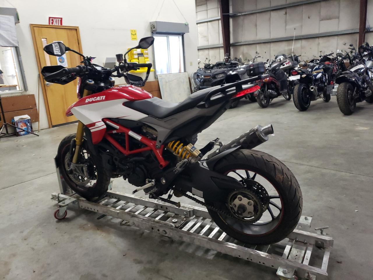 Image 3 of Ducati Hypermotard 939 2016 with VIN ZDM1YBJS5GB012723